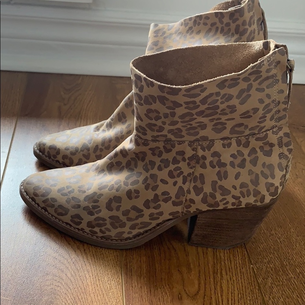 MATISSE cheetah booties